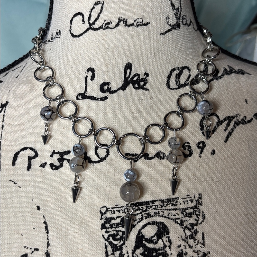 Handmade Natural Grey Fire Cracked Agate Spike Chain Mail Necklace Dark Romantic